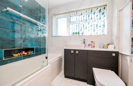Property Bee - Bramling Avenue, Yateley, Hampshire, GU46