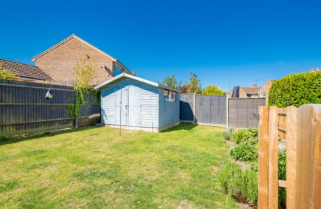 Property Bee - Bramling Avenue, Yateley, Hampshire, GU46
