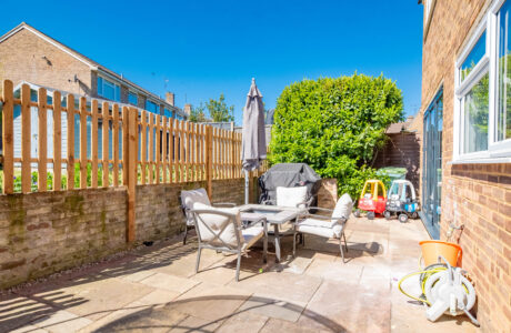 Property Bee - Bramling Avenue, Yateley, Hampshire, GU46
