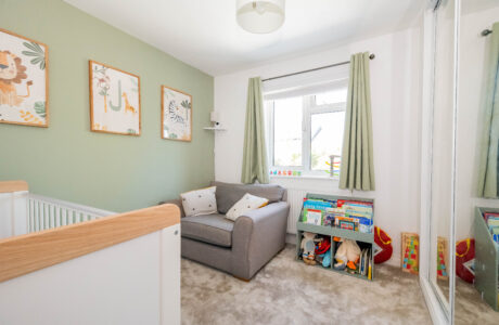 Property Bee - Wordsworth Avenue, Yateley, Hampshire, GU46
