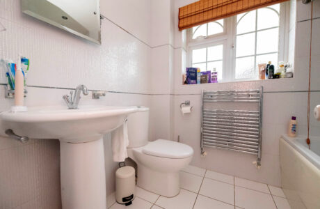 Property Bee - Throgmorton Road, Yateley, Hampshire, GU46