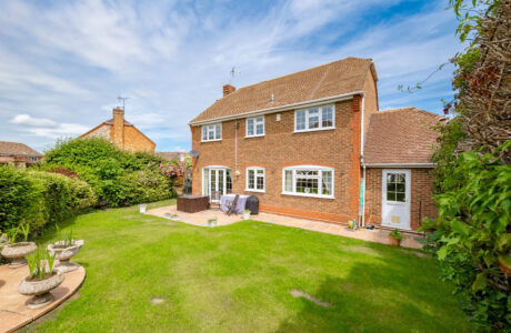 Property Bee - Throgmorton Road, Yateley, Hampshire, GU46