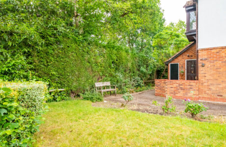 Property Bee - West Fryerne, Yateley, Hampshire, GU46