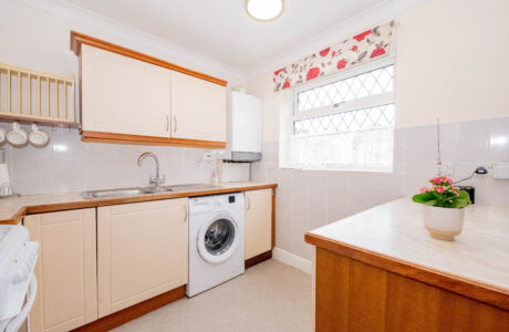Property Bee - West Fryerne, Yateley, Hampshire, GU46