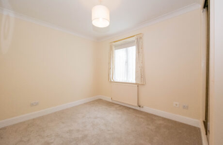Property Bee - West Fryerne, Yateley, Hampshire, GU46