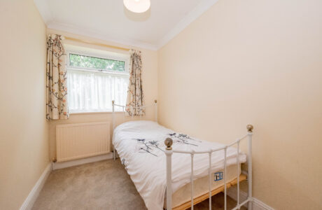 Property Bee - West Fryerne, Yateley, Hampshire, GU46
