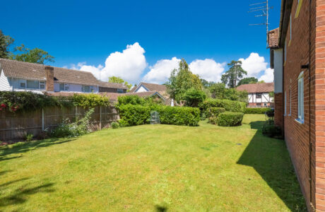 Property Bee - West Fryerne, Yateley, Hampshire, GU46