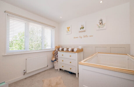 Property Bee - Patten Avenue, Yateley, Hampshire, GU46