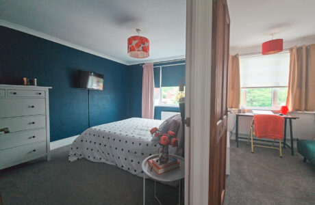 Property Bee - Staplehurst, Bracknell, Berkshire