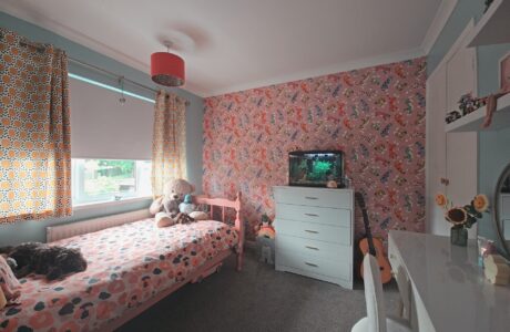 Property Bee - Staplehurst, Bracknell, Berkshire