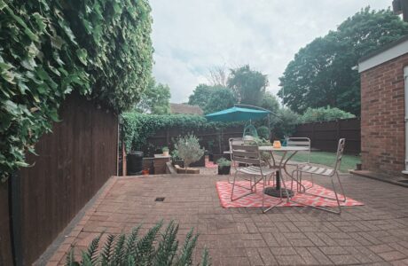 Property Bee - Staplehurst, Bracknell, Berkshire