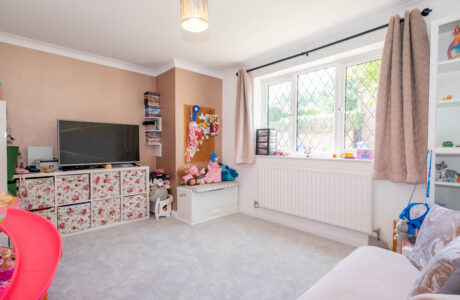 Property Bee - Garnet Field, Yateley, Hampshire, GU46