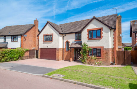 Property Bee - Garnet Field, Yateley, Hampshire, GU46