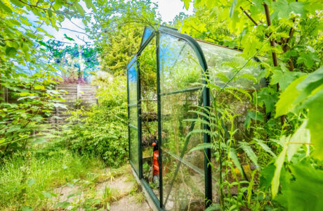 Property Bee - Kingfisher Drive, Yateley, Hampshire, GU46