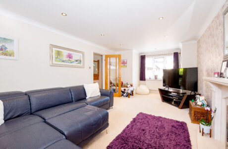 Property Bee - Holbeche Close, Yateley, Hampshire, GU46
