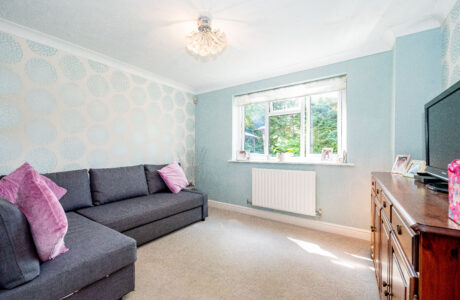 Property Bee - Holbeche Close, Yateley, Hampshire, GU46
