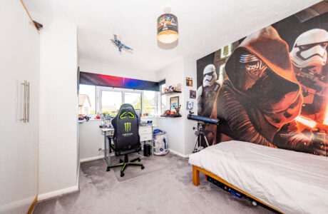 Property Bee - Holbeche Close, Yateley, Hampshire, GU46