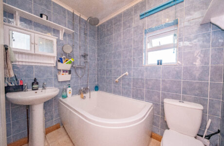 Property Bee - Sherborne Road, Farnborough, Hampshire, GU14