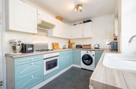 Property Bee - Sherborne Road, Farnborough, Hampshire, GU14