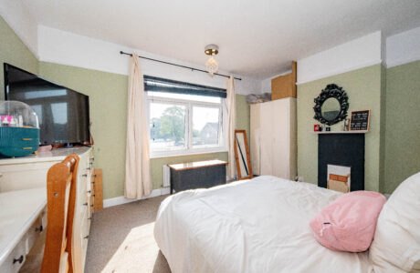 Property Bee - Sherborne Road, Farnborough, Hampshire, GU14