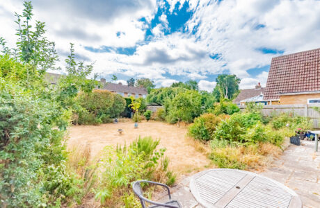 Property Bee - Victoria Drive, Blackwater, Hampshire, GU17