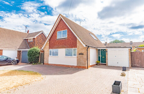 Property Bee - Victoria Drive, Blackwater, Hampshire, GU17
