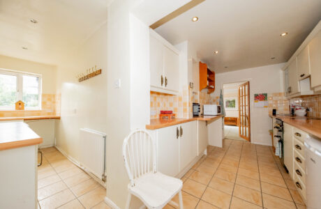 Property Bee - Victoria Drive, Blackwater, Hampshire, GU17