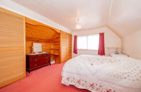 Property Bee - Victoria Drive, Blackwater, Hampshire, GU17