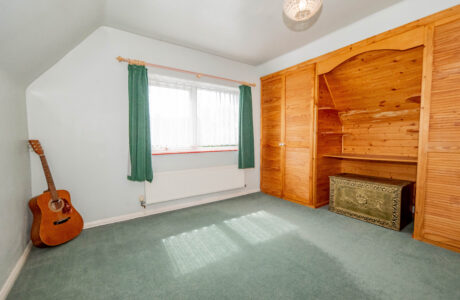 Property Bee - Victoria Drive, Blackwater, Hampshire, GU17