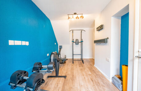 Property Bee - Aylesham Way, Yateley, Hampshire, GU46