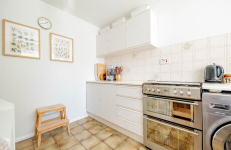 Property Bee - Ilex Close, Yateley, Hampshire, GU46