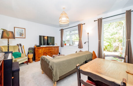 Property Bee - Ilex Close, Yateley, Hampshire, GU46