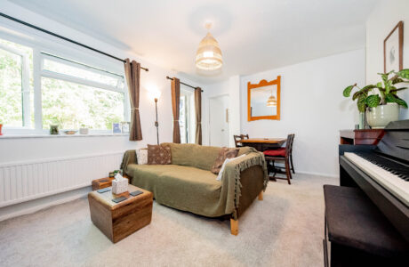 Property Bee - Ilex Close, Yateley, Hampshire, GU46