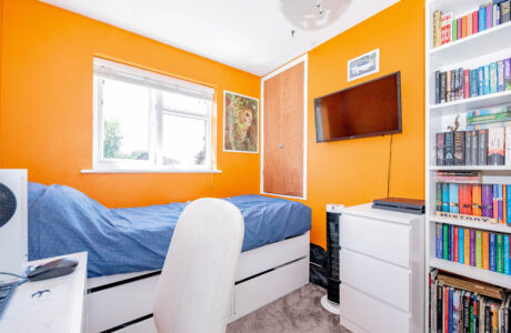 Property Bee - Ilex Close, Yateley, Hampshire, GU46