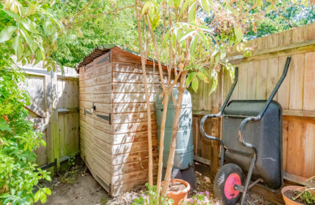 Property Bee - Ilex Close, Yateley, Hampshire, GU46