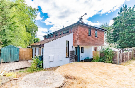 Property Bee - Lawday Place, Folly Hill, Farnham, GU9 0AA