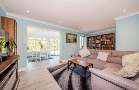 Property Bee - Borderside, Yateley, Hampshire, GU46