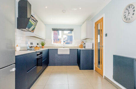 Property Bee - Borderside, Yateley, Hampshire, GU46