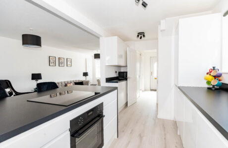 Property Bee - Hatherwood, Yateley, Hampshire, GU46