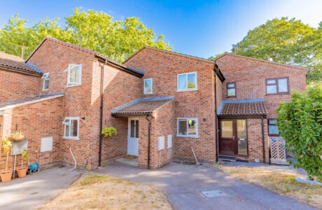 Property Bee - Ilex Close, Yateley, Hampshire, GU46