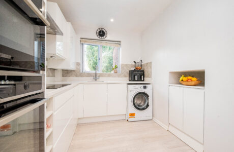 Property Bee - Ilex Close, Yateley, Hampshire, GU46