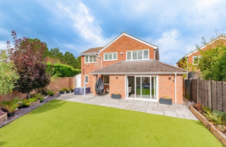 Property Bee - Turnstone End, Yateley, Hampshire, GU46