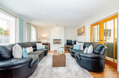 Property Bee - Turnstone End, Yateley, Hampshire, GU46