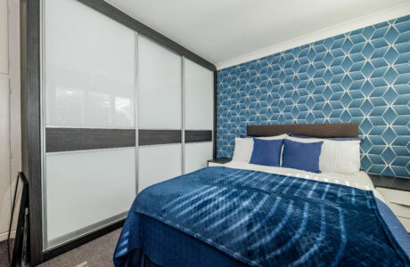 Property Bee - Turnstone End, Yateley, Hampshire, GU46