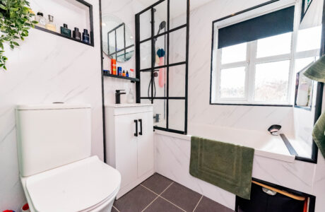 Property Bee - Rose Gardens, Farnborough, Hampshire, GU14