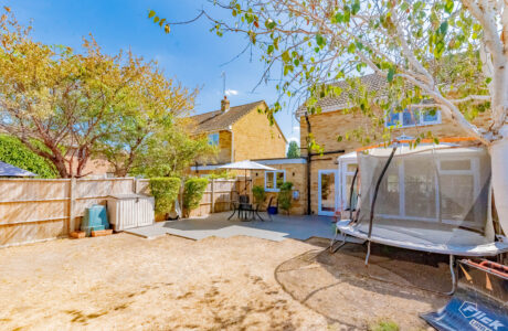 Property Bee - Minstead Drive, Yateley, Hampshire, GU46