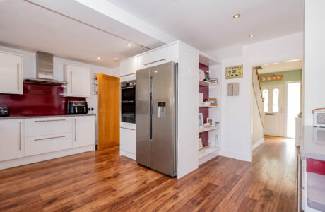 Property Bee - Minstead Drive, Yateley, Hampshire, GU46