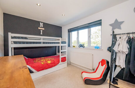 Property Bee - Minstead Drive, Yateley, Hampshire, GU46