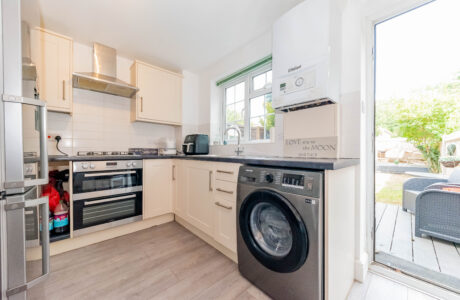 Property Bee - Hungerford Close, Sandhurst, Berkshire, GU47