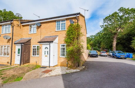 Property Bee - Hungerford Close, Sandhurst, Berkshire, GU47